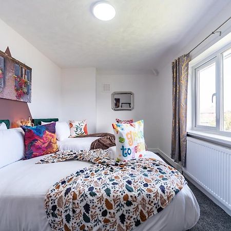 Aseda 4 Bedroom Private Parking, Game Zone -Pool Table, Garden Home Kingston upon Hull Eksteriør bilde