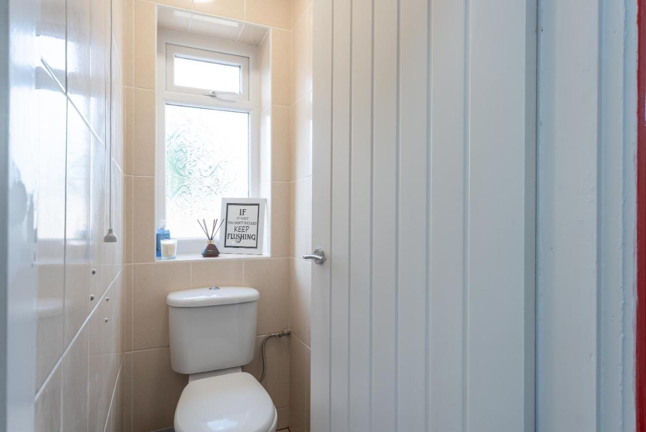 Aseda 4 Bedroom Private Parking, Game Zone -Pool Table, Garden Home Kingston upon Hull Eksteriør bilde