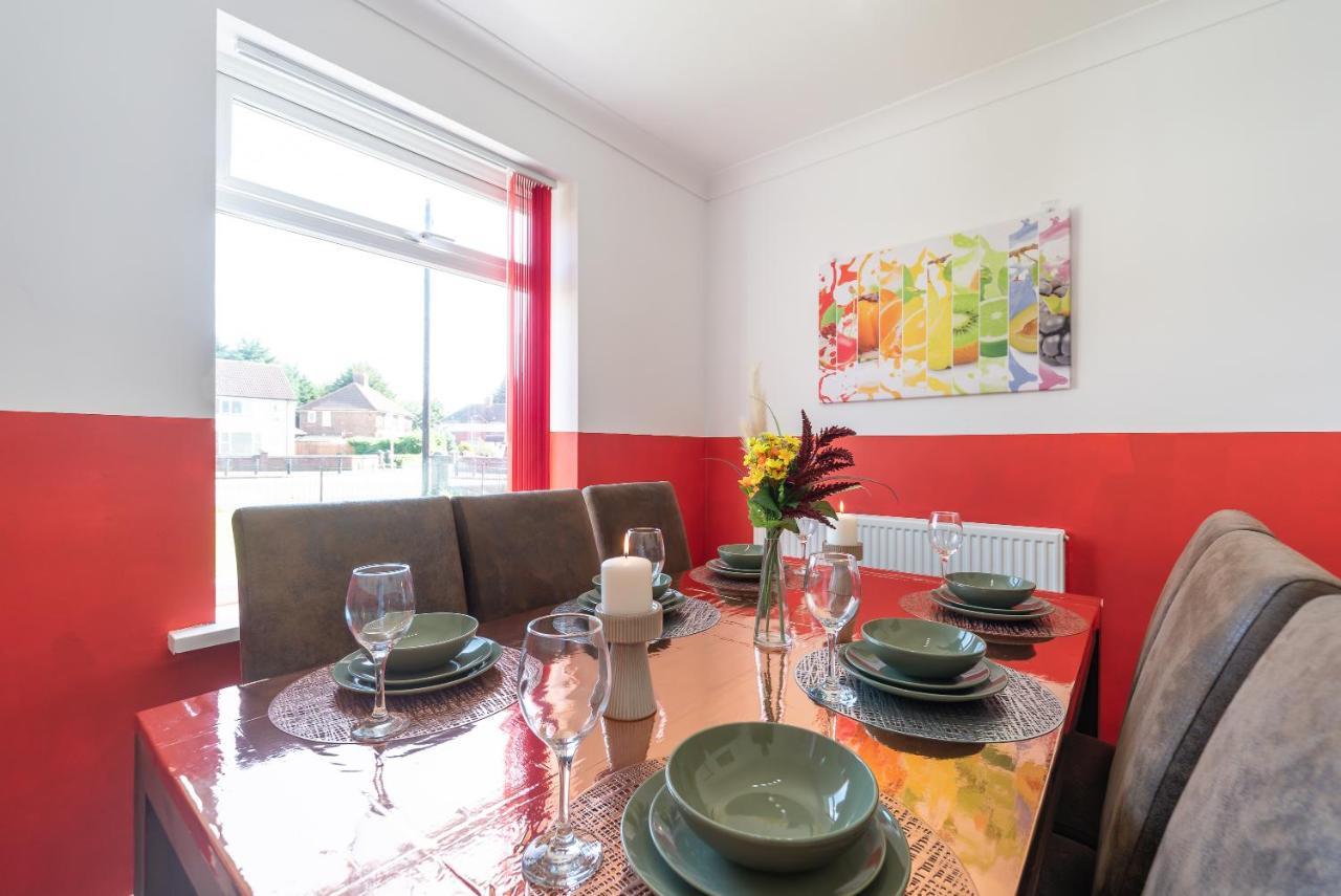 Aseda 4 Bedroom Private Parking, Game Zone -Pool Table, Garden Home Kingston upon Hull Eksteriør bilde