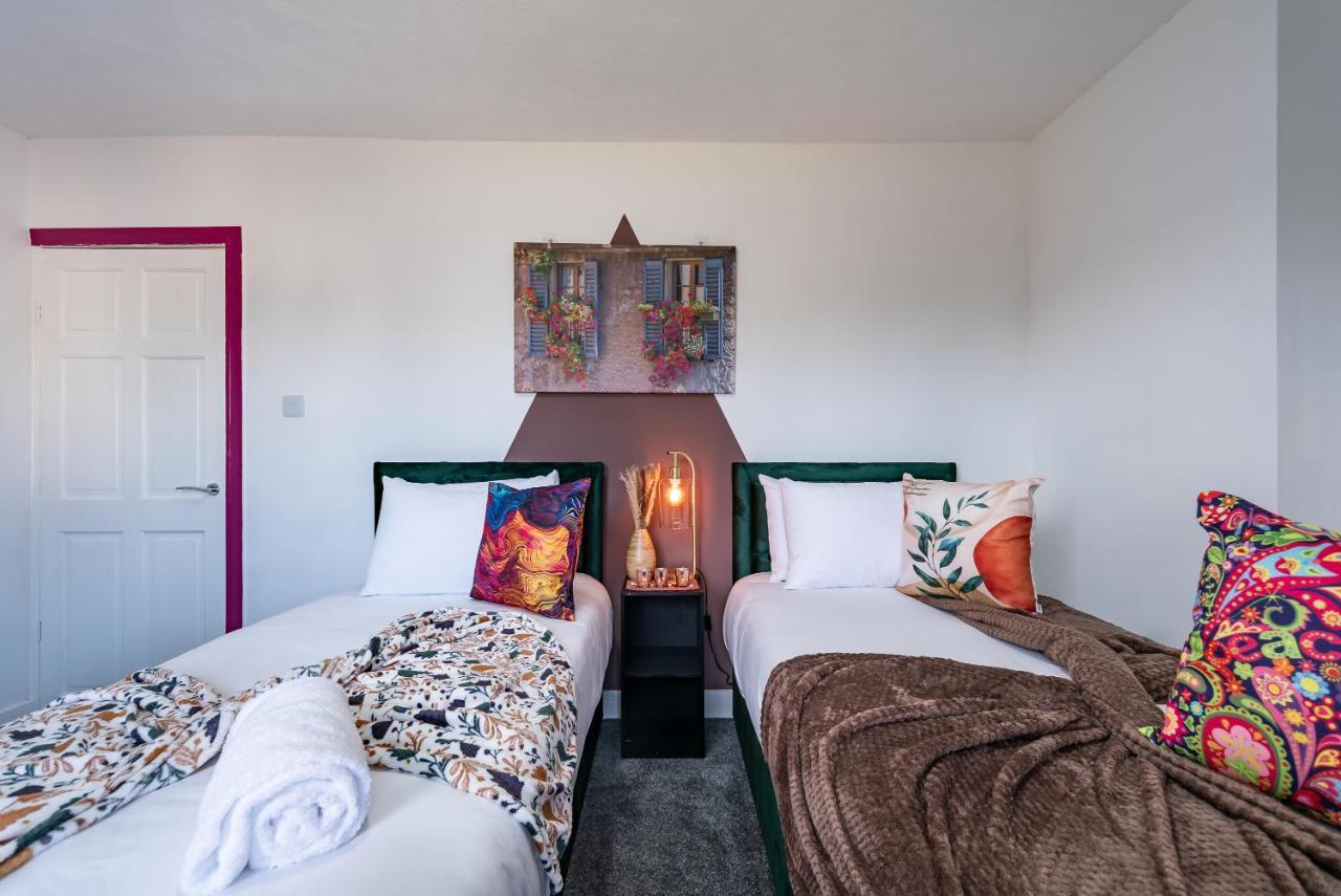 Aseda 4 Bedroom Private Parking, Game Zone -Pool Table, Garden Home Kingston upon Hull Eksteriør bilde