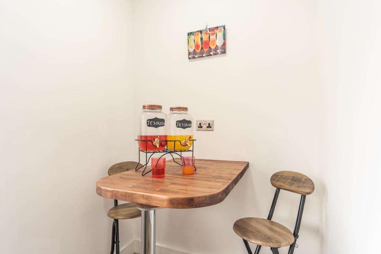 Aseda 4 Bedroom Private Parking, Game Zone -Pool Table, Garden Home Kingston upon Hull Eksteriør bilde