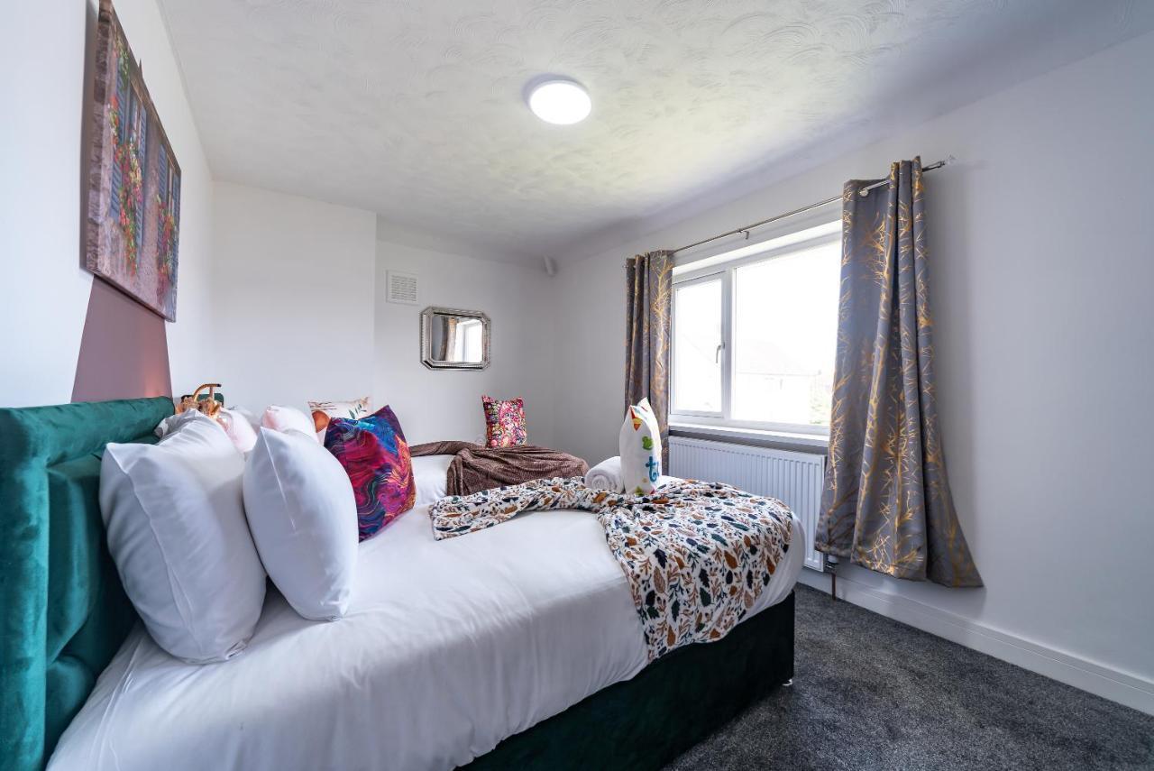 Aseda 4 Bedroom Private Parking, Game Zone -Pool Table, Garden Home Kingston upon Hull Eksteriør bilde