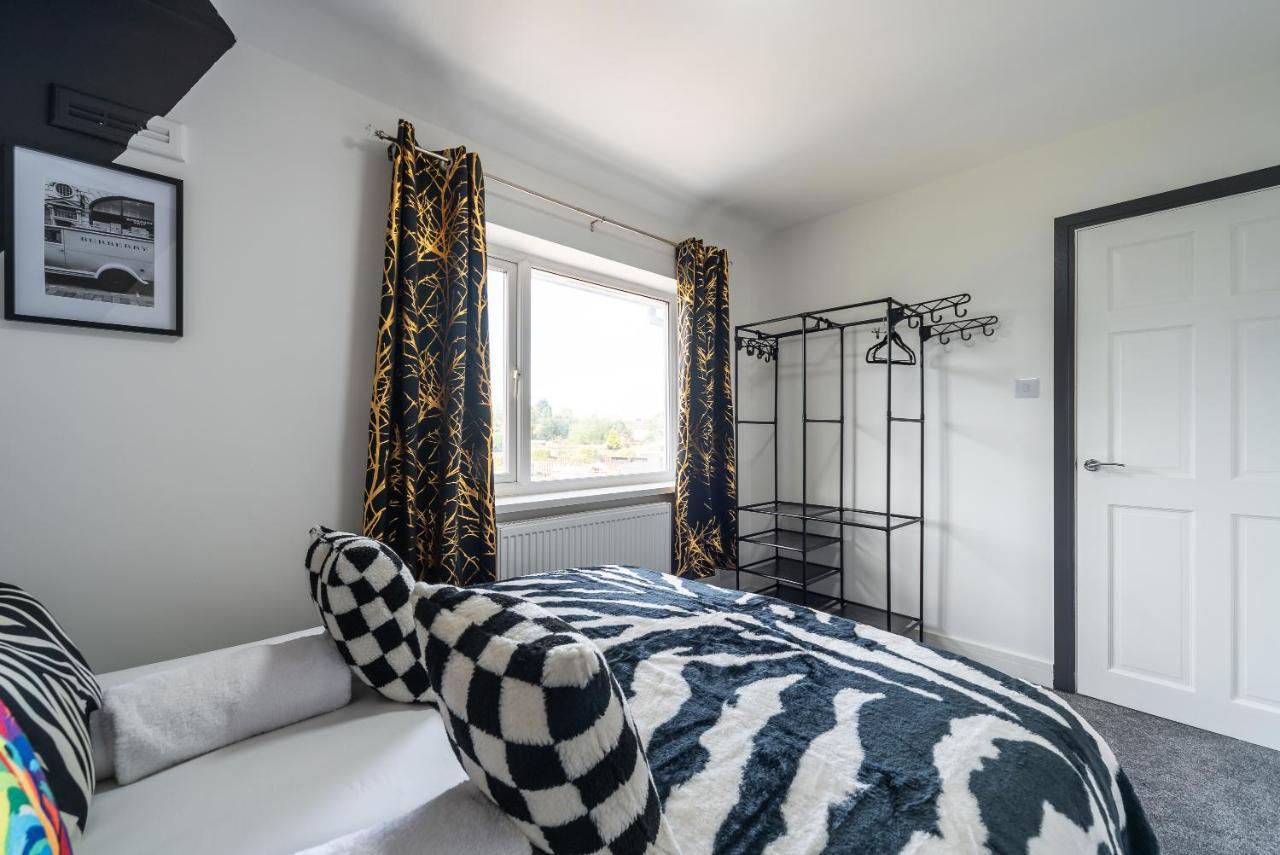 Aseda 4 Bedroom Private Parking, Game Zone -Pool Table, Garden Home Kingston upon Hull Eksteriør bilde